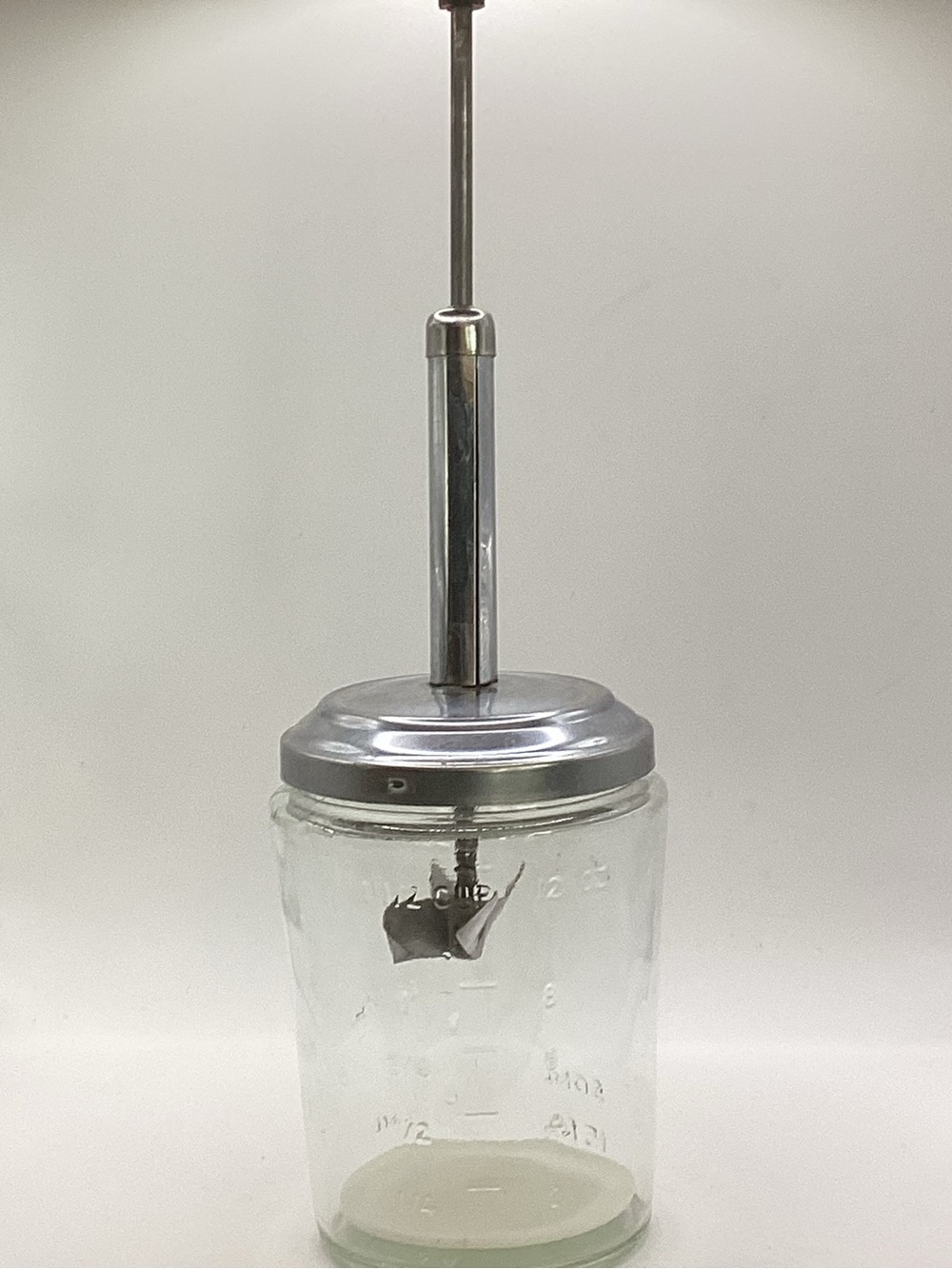 ACME vintage manual glass food nut chopper - Picture 4 of 4